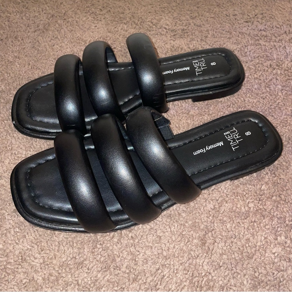 Time and Tru Women's Black Slide Sandals